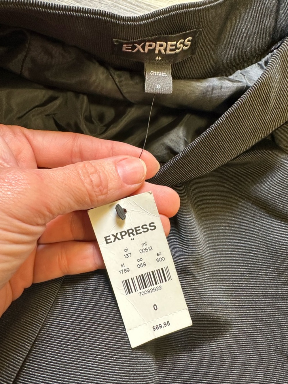 Express Black Midi Skirt Sheer Panel Pleated A-Line Size 0 NWT - Picture 2 of 4